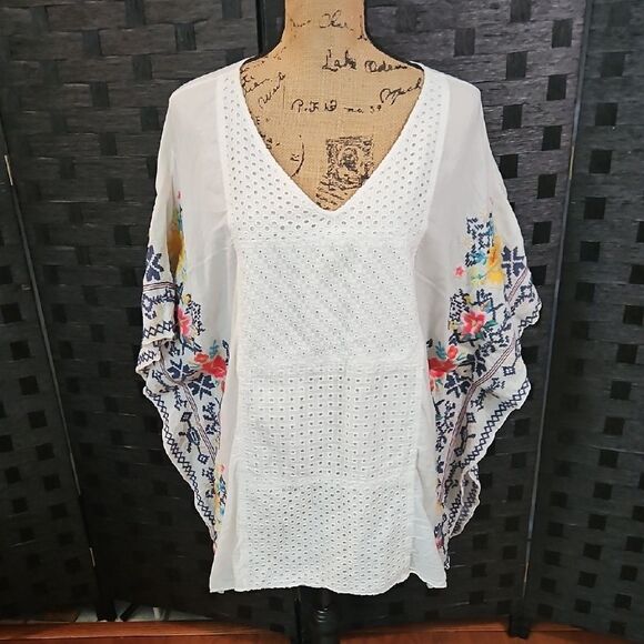 Johnny Was Embroidered White Floral Oversized Women's Top Size Medium - Picture 3 of 11
